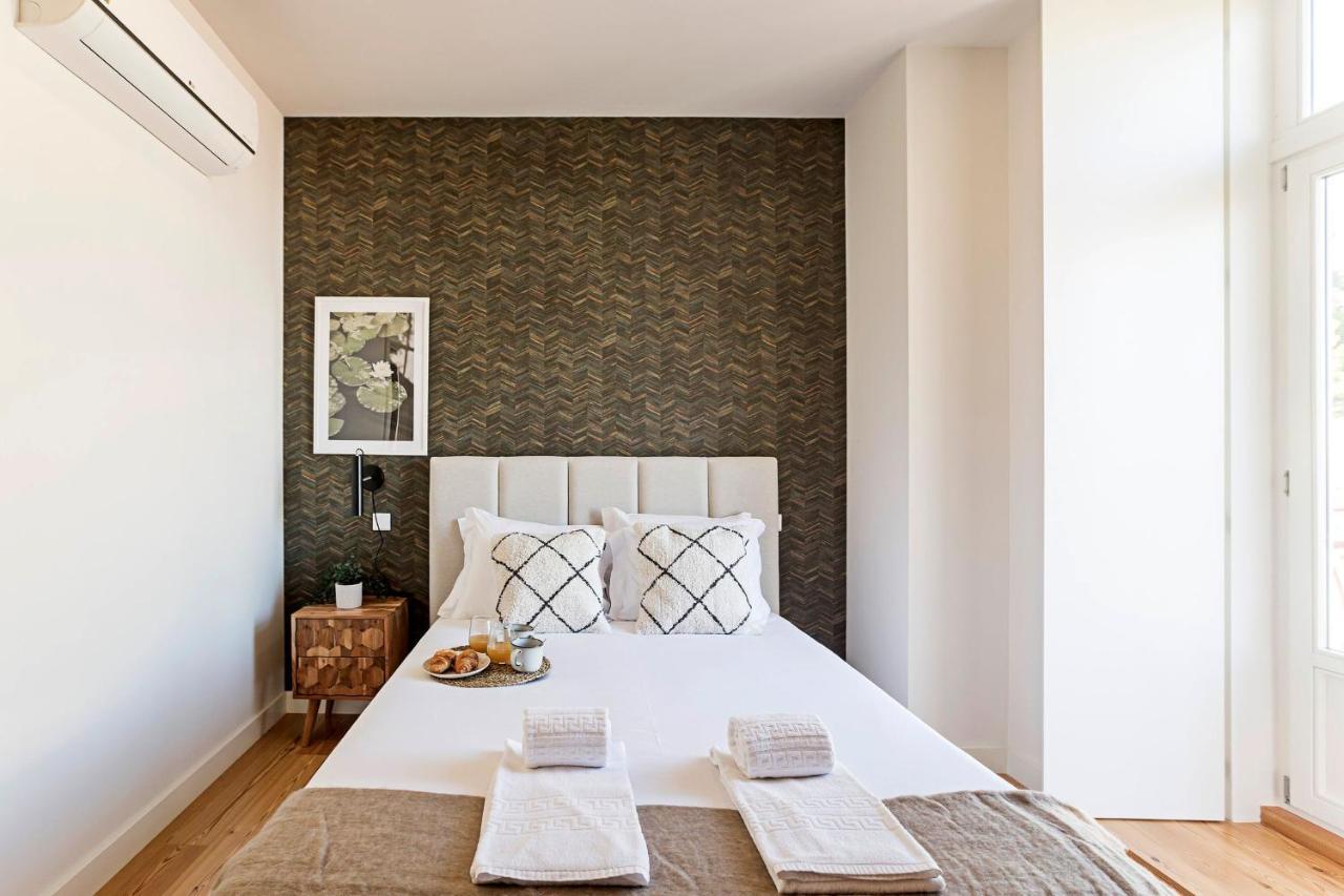 Stunning Duplex Near River By Lovelystay Porto Bagian luar foto